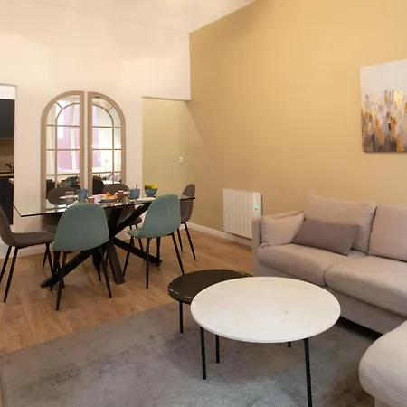 L25 Au Coeur De La Vieille Ville- 2 Sdb Lägenhet *